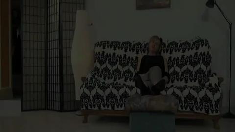 784